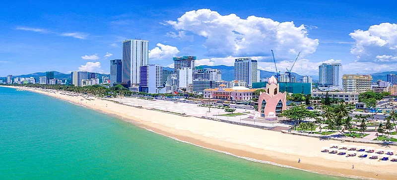 https://cdn.dulich24h.comTop khách sạn & resort Nha Trang view đẹp 2025: Gợi ý nghỉ dưỡng sang trọng